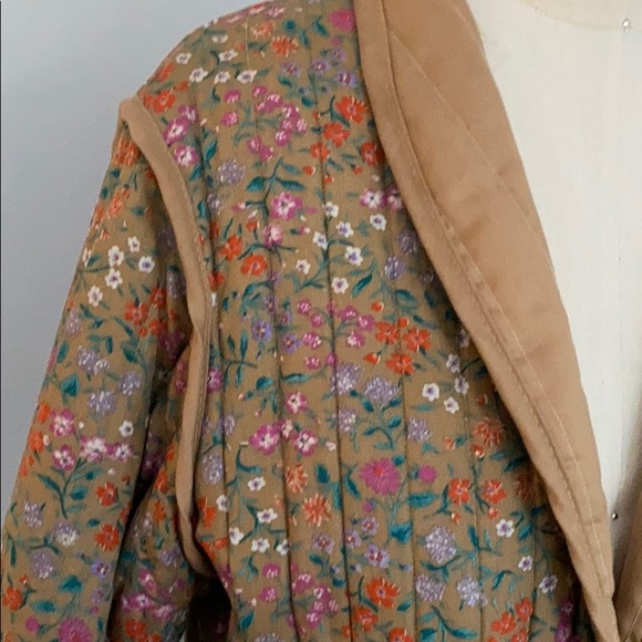 Vintage Quilted Jacket with ditsy print - Picture 3 of 6